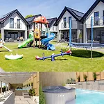 Nord Breeze Z Podgrzewanym Basenem, Jacuzzi Oraz Sauna בית נופש