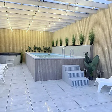 Nord Breeze Z Podgrzewanym Basenem I Jacuzzi Dom wakacyjny *