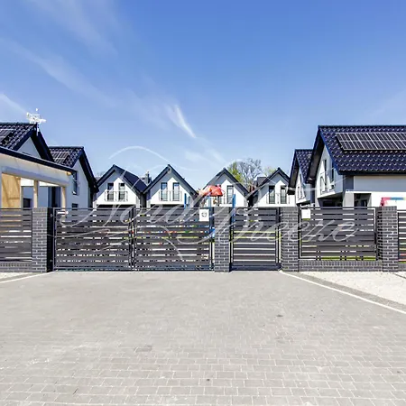 Holiday home Domki Nord Breeze Z Podgrzewanym Basenem, Jacuzzi Oraz Sauna *