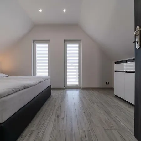 別荘 Nord Breeze Z Podgrzewanym Basenem I Jacuzzi *