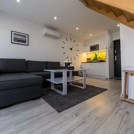 別荘 Nord Breeze Z Podgrzewanym Basenem I Jacuzzi *