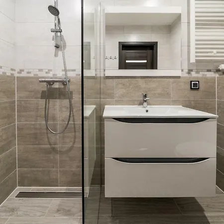 Nord Breeze Z Podgrzewanym Basenem I Jacuzzi Semesterbostad Władysławowo