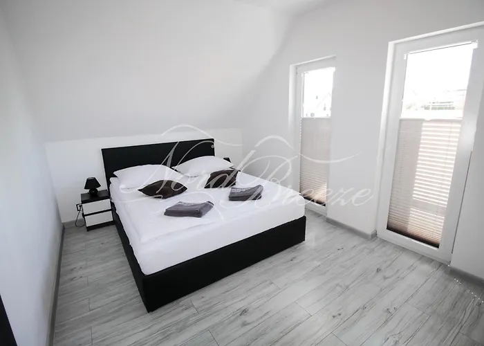 Holiday home Domki Nord Breeze Z Podgrzewanym Basenem, Jacuzzi Oraz Sauna Wladyslawowo