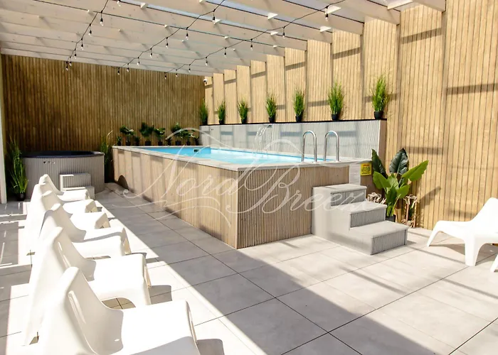 Domki Nord Breeze Z Podgrzewanym Basenem, Jacuzzi Oraz Sauna Сasa de vacaciones *