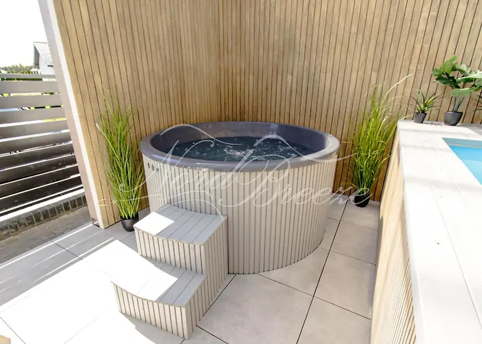 Nord Breeze Z Podgrzewanym Basenem, Jacuzzi Oraz Sauna Władysławowo